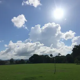 Previsão do tempo hoje para Osasco (SP): sol e muitas nuvens à tarde; à noite o céu ainda fica com muita nebulosidade, mas não chove