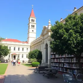 Bibliotecas públicas para visitar em Osasco