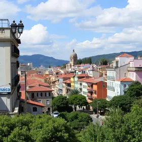 Brasileira visita cidade italiana que inspirou o nome de Osasco em SP