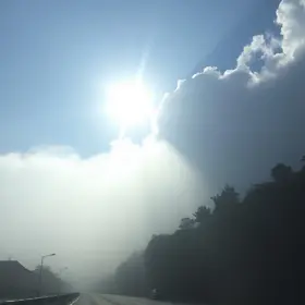 Previsão do tempo hoje para Osasco (SP): dia de sol com algumas nuvens e névoa ao amanhecer; noite com poucas nuvens